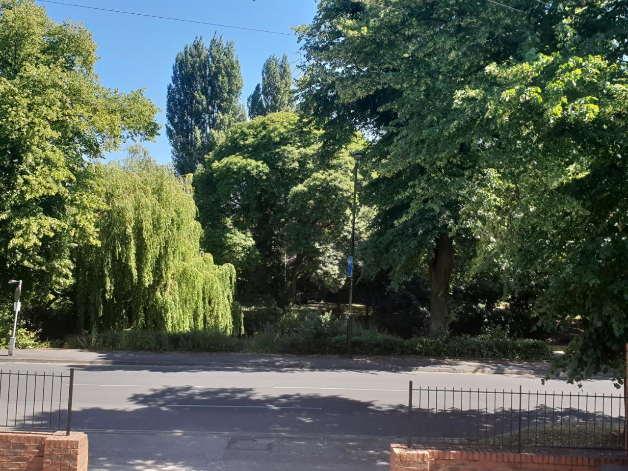 Riverbank View Three Bedroom Apartment With Free Parking York Eksteriør billede